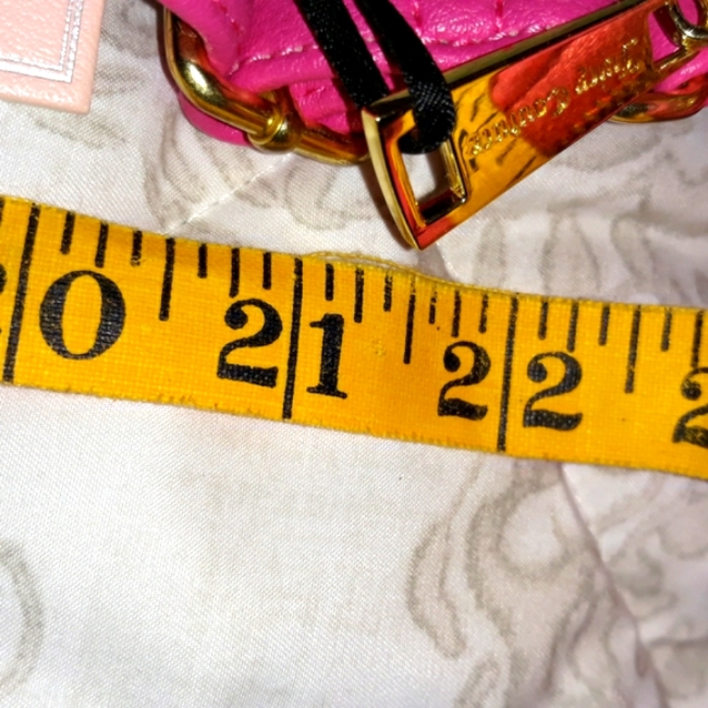 NWT, Beautiful  Juicy Couture cross body purse - Picture 13 of 16